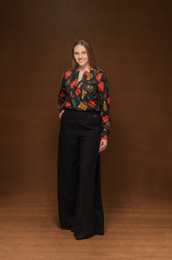 Blusa Est. Floral Preta